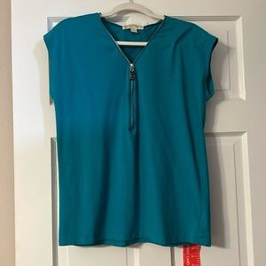 Michael Kors Tesl Top with zipper detail. EUC